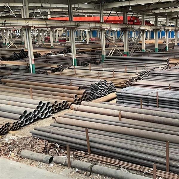 A53 Ce กลมท่อสแตนเลสไร้สายคาร์บอนม้วนร้อนสําหรับหม้อควาย SMLS