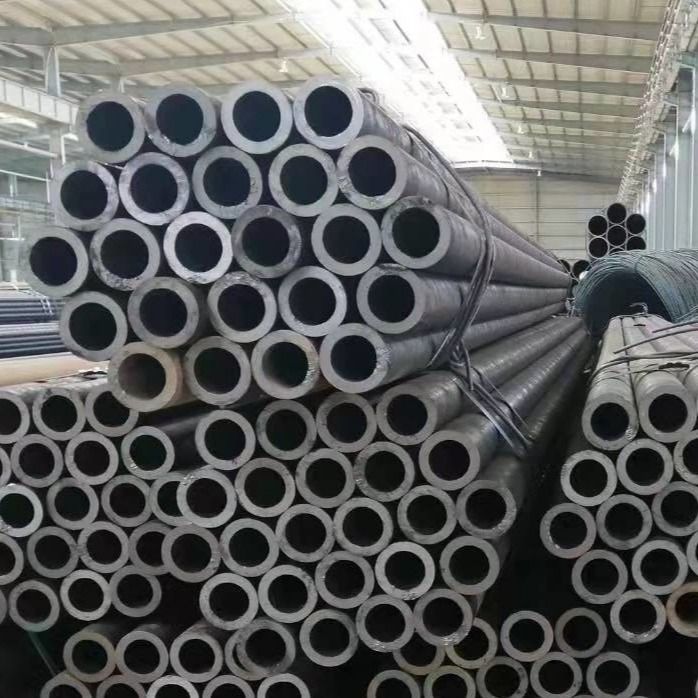 ASTM โลหะเหล็กสแตนเลส ท่อเหล็กไร้รอย DIN กลางแข็ง 12M รถยนต์ API ไม่ปรับน้ํามัน