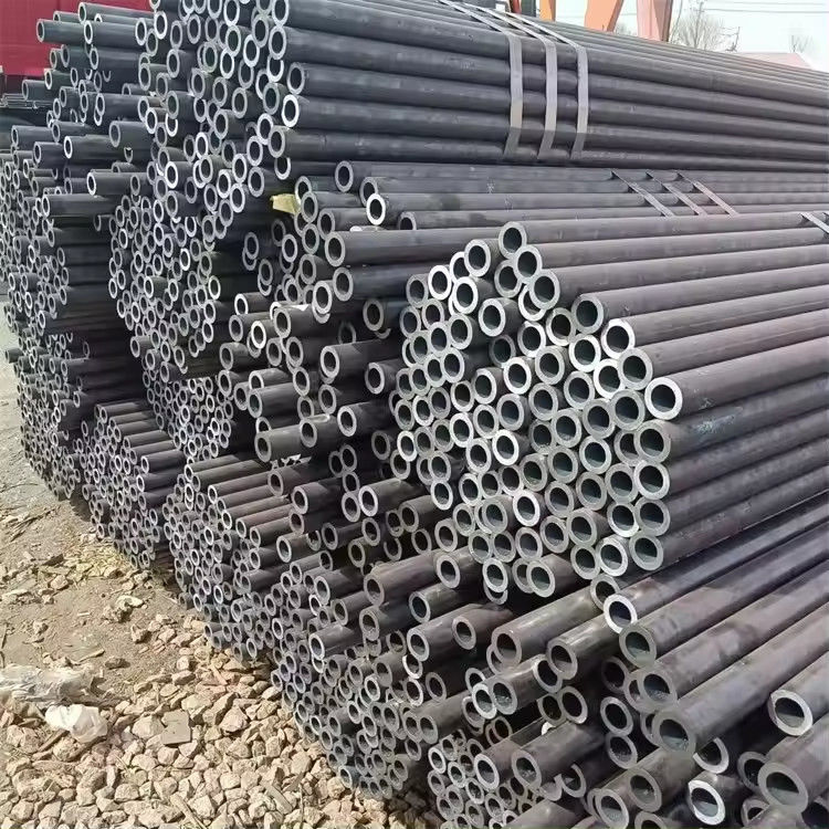 ท่อเหล็กคาร์บอนความดันสูง St37 St52 A106b น้ํามันและก๊าซ ท่อเหล็กคาร์บอนไร้สาย